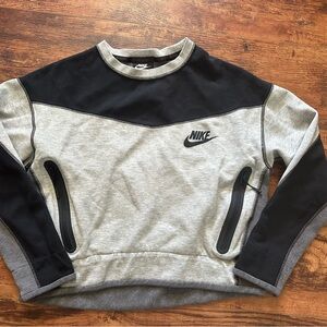 Nike Women’s Tech Fleece Crew Neck Black and Gray Sweatshirt- Size Small